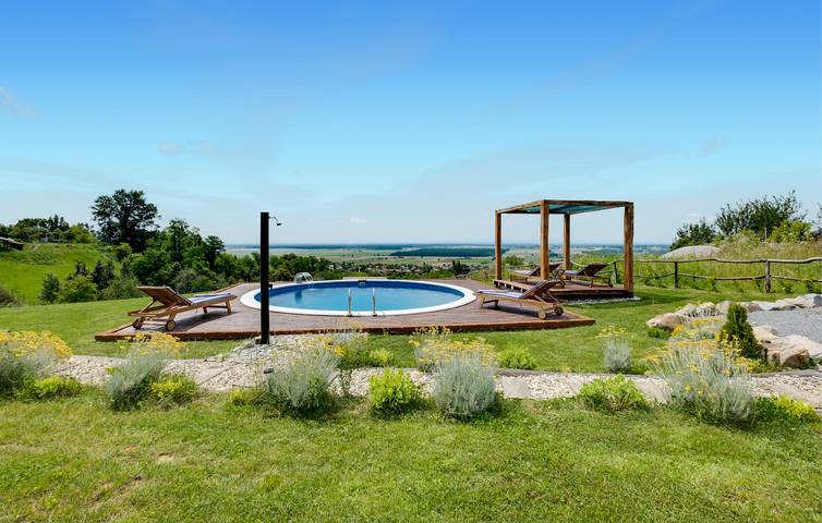 Reizende 94 m² große Wohnung mit Pool, Terrasse und WLAN in der Nähe des Stadtzentrums von Popovača in Sisak-Moslavina