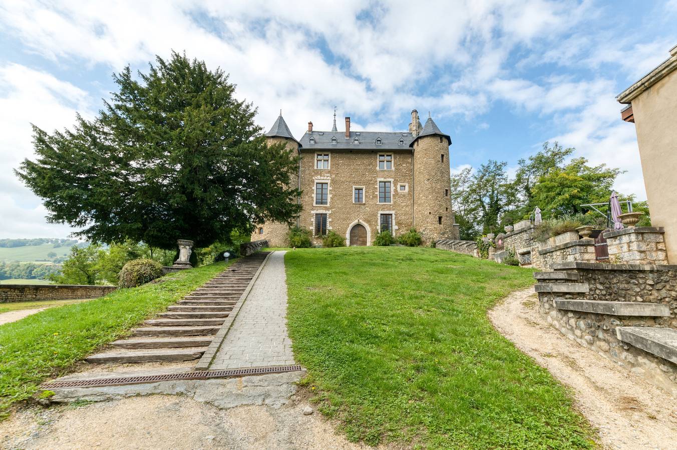 Appartement entier, Appartement 'La Galerie François 1er Au Château' avec Wi-Fi in Saint-Martin-d'Uriage, Parc national des Écrins
