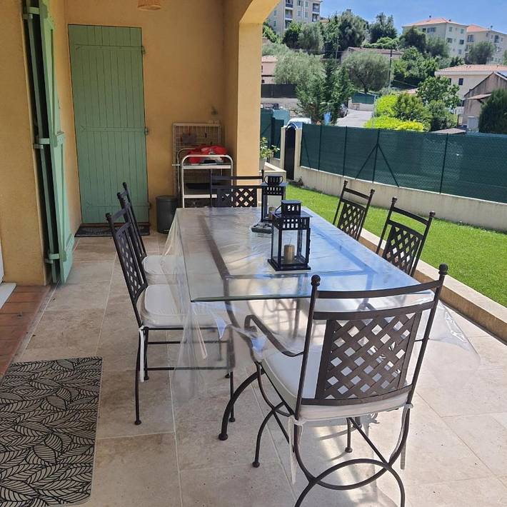 Location de vacances pour 4 personnes, avec jardin et vue à Tourrette-Levens - 3