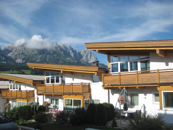Chalet voor 7 personen, met balkon en tuin in Ellmau