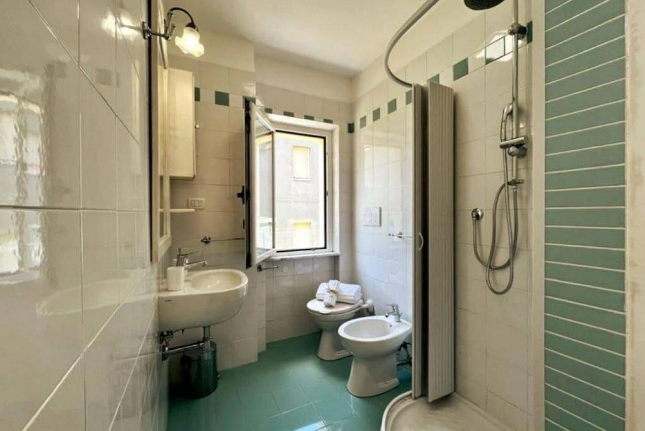 Ganze Wohnung, Alyssa-Mirage [Kostenloser Parkplatz] Wlan, Innenhof nur wenige Schritte vom Meer entfernt in Sirolo, Riviera del Conero