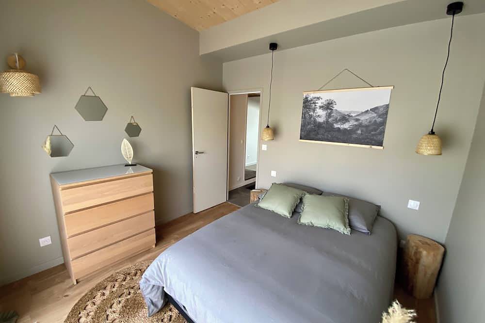 Modern single storey - private beach access in Lion-sur-Mer, Caen region