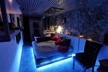 Ferienwohnung für 2 Personen, mit Sauna und Whirlpool in Grenoble