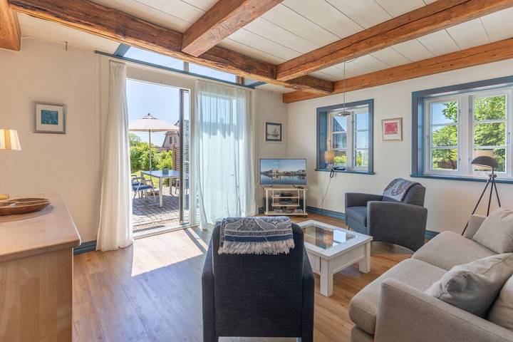 Ferienhaus für 4 Personen, mit Terrasse und Garten sowie Ausblick in Husum - 2