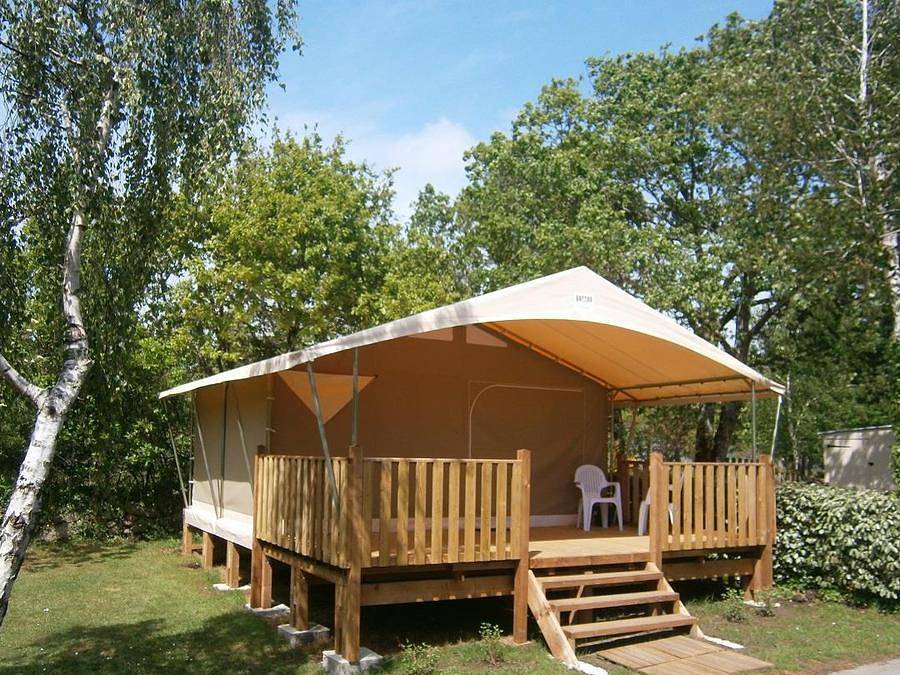 Camping de Kerabus - Bungalow toilé 5 personnes - Bungalow toilé Canada / Lodge - terrasse couverte in Carnac, Côte des Mégalithes