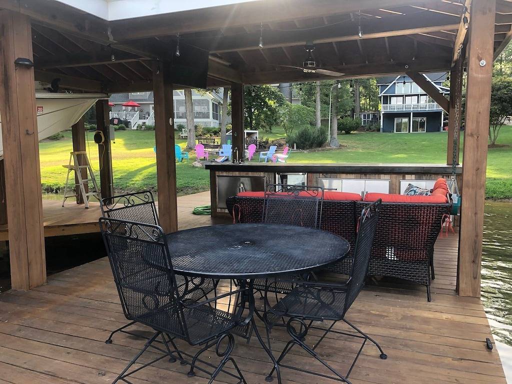 Waterfront, Onsite Private Boat Ramp, Zero Eingang Zum Wasser Im Ruhigen Raum in Lake Gaston