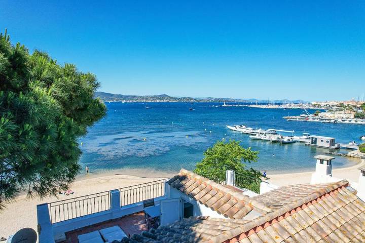 Villa für 8 Personen, mit Balkon und Terrasse sowie Ausblick in Saint-Tropez