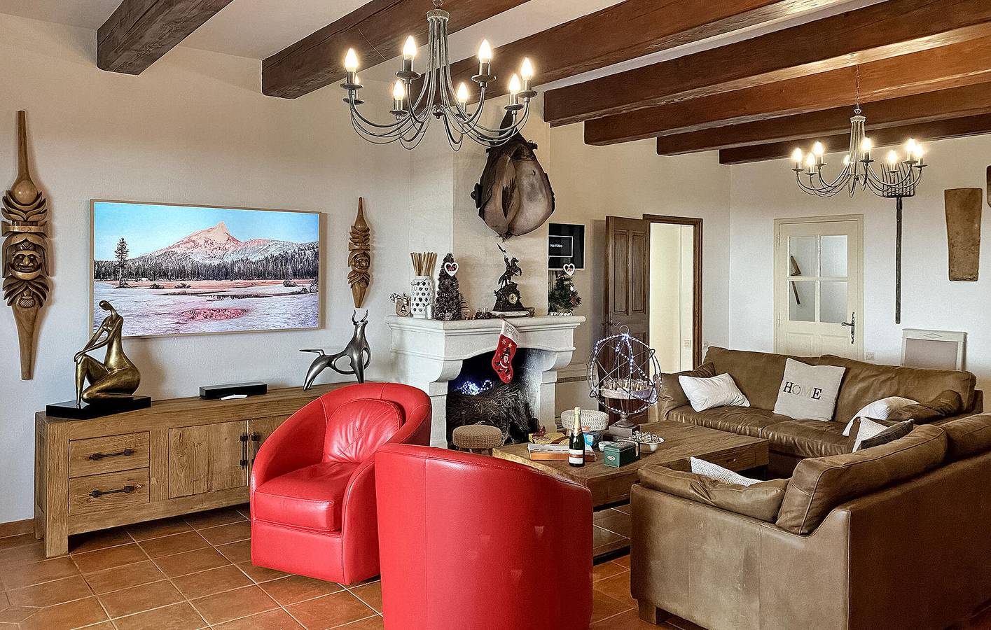 Modernes 300sft Apartment mit AC, Aussicht, Pool, & Parkplatz, 2km zu Murs in Murs, Regionaler Naturpark Luberon