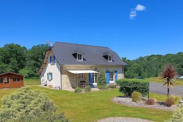 Gîte pour 5 personnes, avec jardin à Monein