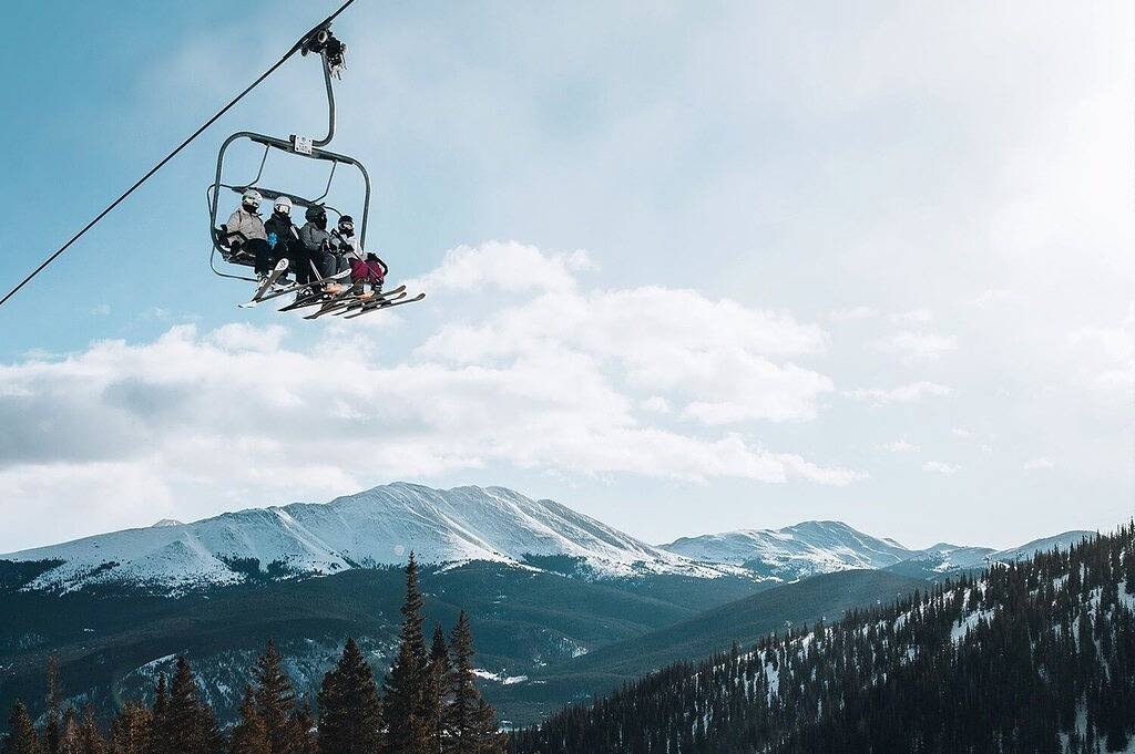 Ganze Wohnung, River West Ptarmigan Peak Condo: Upscale Riverfront Retreat in Silverthorne, Arapaho and Roosevelt National Forests