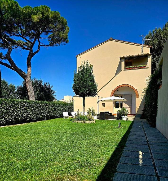 Villa für 8 Personen, mit Ausblick und Garten in Livorno - 2