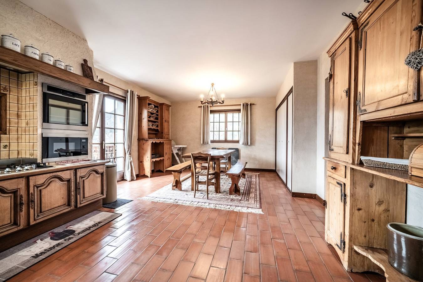 Apartamento entero, Apartamento 'La Ferme De 1876' con vistas a la montaña, jardín compartido y Wi-Fi in Marignier, Region Bonneville