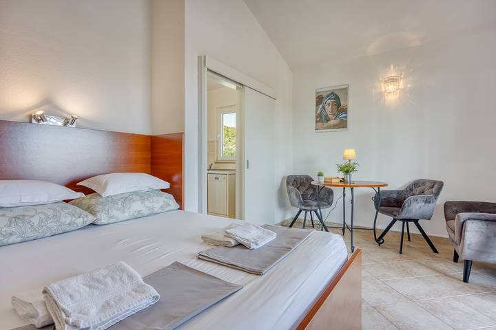Ganze Wohnung, Studio-Apartment A6 / Ivana-Mira
 in Okrug Gornji, Ciovo