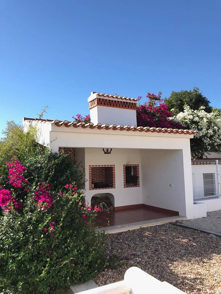 Villa Abitureiras (6p) with pool in Santarém in Abitureiras, District de Santarém