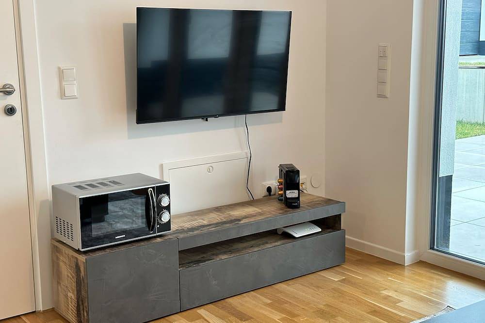 Ganze Wohnung, Modernes Apartment I Parkplatz I Terrasse I Sehr Beliebt bei Wanderer in Blumberg, Südschwarzwald