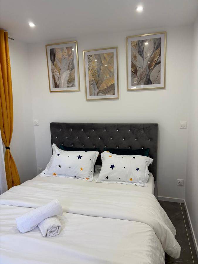 Location de vacances pour 2 personnes, avec terrasse et jardin à Salles - 3