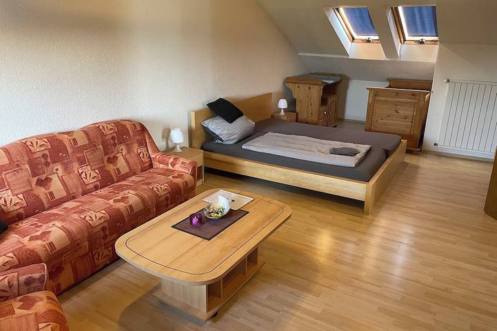 Ferienwohnung für 8 Personen, mit Terrasse und Garten in Weilburg