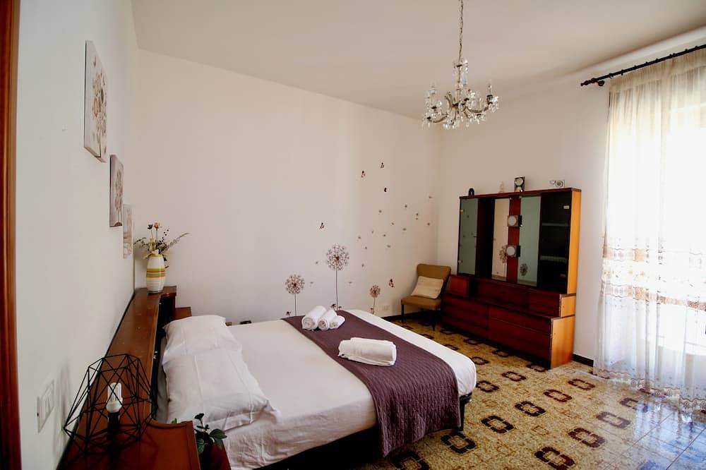 Appartamento intero, Historic Apartment with Sea View Balcony in Scicli, Provincia di Ragusa