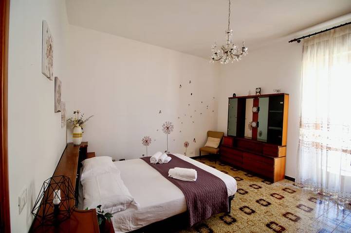 Apartamento entero, Historic Apartment with Sea View Balcony in Donnalucata, Scicli