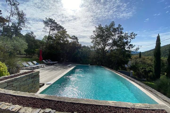 Villa pour 8 personnes, avec balcon et jardin - 1