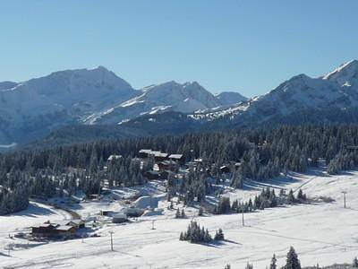 Lodge for 3 people, with balcony in French Alps
