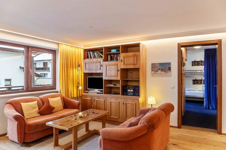 Entire apartment, Holiday Apartment "Haus Excelsior Top 29" with Mountain View, Balcony & Wi-Fi in Seefeld in Tirol, Innsbruck Land