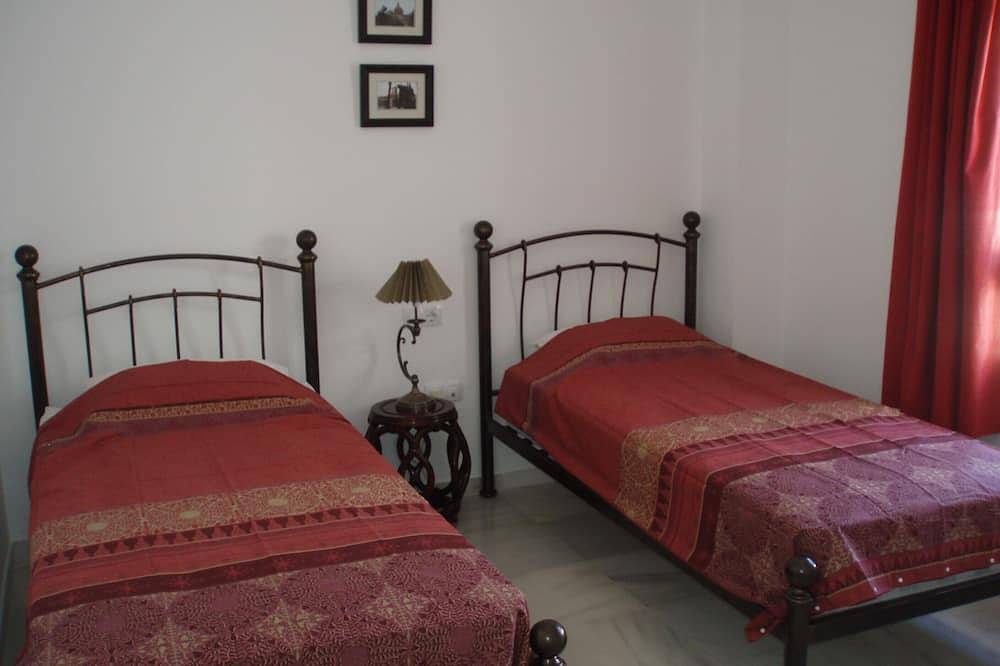 Private Villa with own pool , Wi fi , Air con and Log fire in Playa Nueva Umbría, El Portil