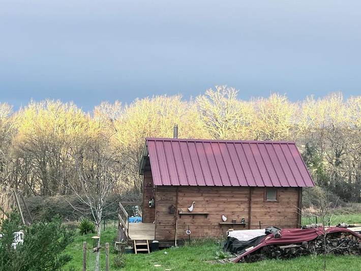 Gîte pour 2 personnes, avec Balcon et Terrasse ainsi que Jardin et Vue à Ladevèze-Ville