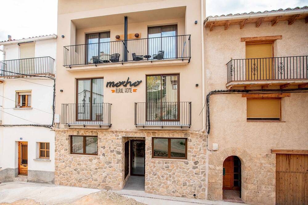Entire apartment, Mocho-rural-home Estudio in Beceite, Massis dels Ports