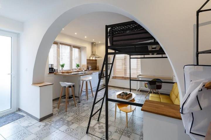 Gîte pour 4 personnes, avec jardin ainsi que piscine et vue à Boussu - 2
