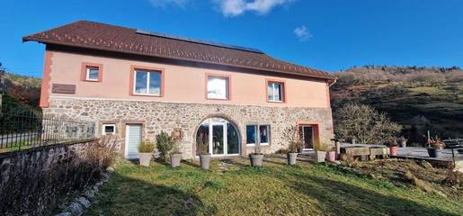 Location de vacances pour 9 personnes, avec piscine et vue ainsi que sauna et jardin, animaux acceptés à Rupt-sur-Moselle