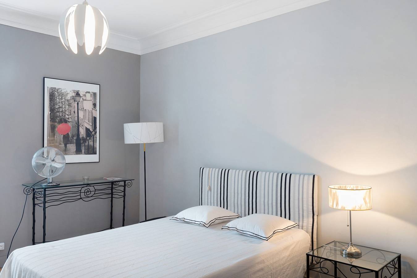 Guest Room “L’annexe De Camillac - Chambre 1920” with Private Garden and Wi-Fi in Bourg, Blaye region