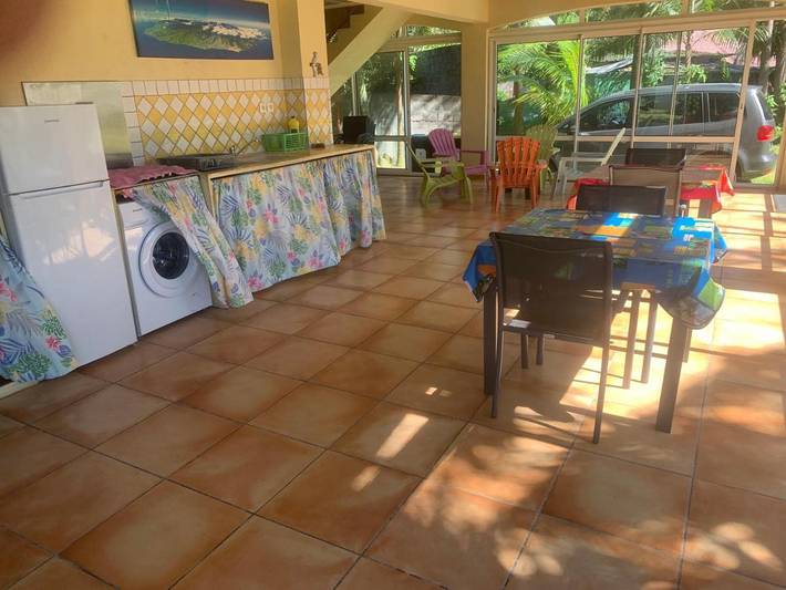 Gîte pour 2 personnes, avec terrasse ainsi que jardin et vue dans Piton de la Fournaise - 4