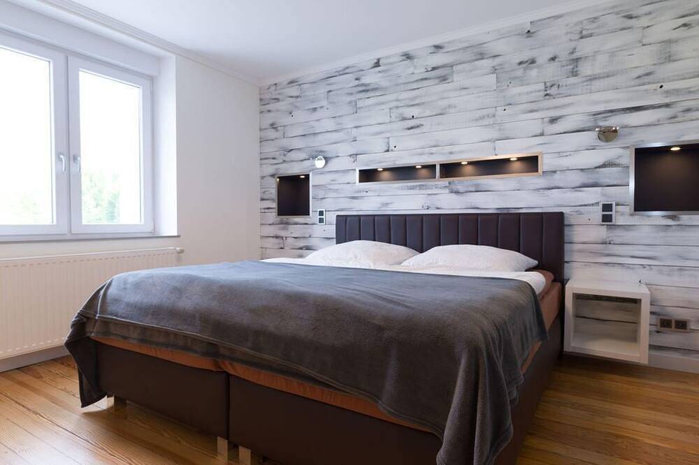 Ganze Wohnung, Ferienwohnung direkt an der Nied - Appartement/Fewo, Dusche, Wc, 1 Schlafraum in Rehlingen-Siersburg, Saargau