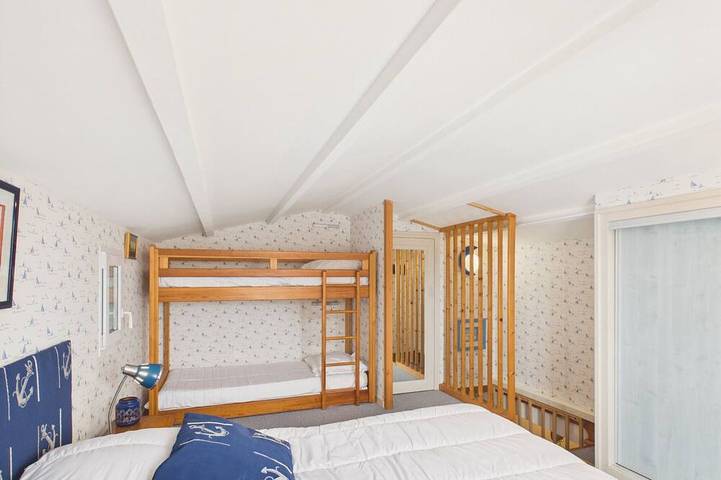 House for 4, 1 km from beach, garden & Bbq in Les Portes-en-Ré, Ile de Re