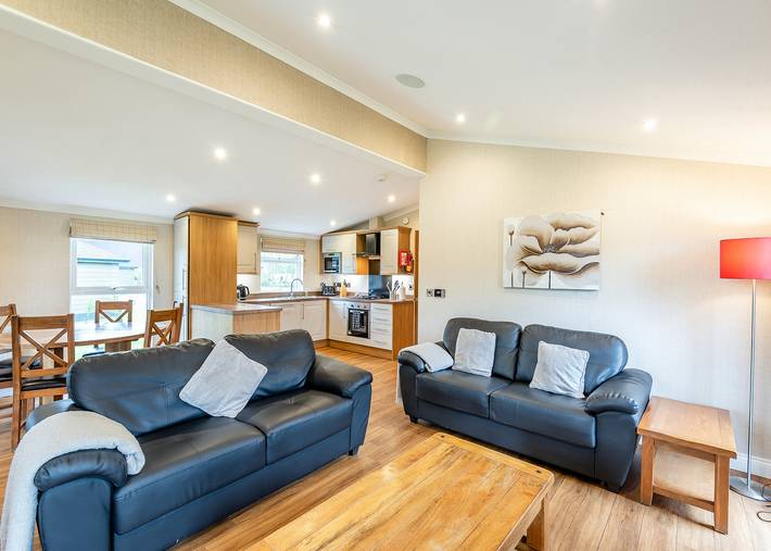 Lakeside 2 Pet Friendly in Stixwould and Woodhall, Lincolnshire