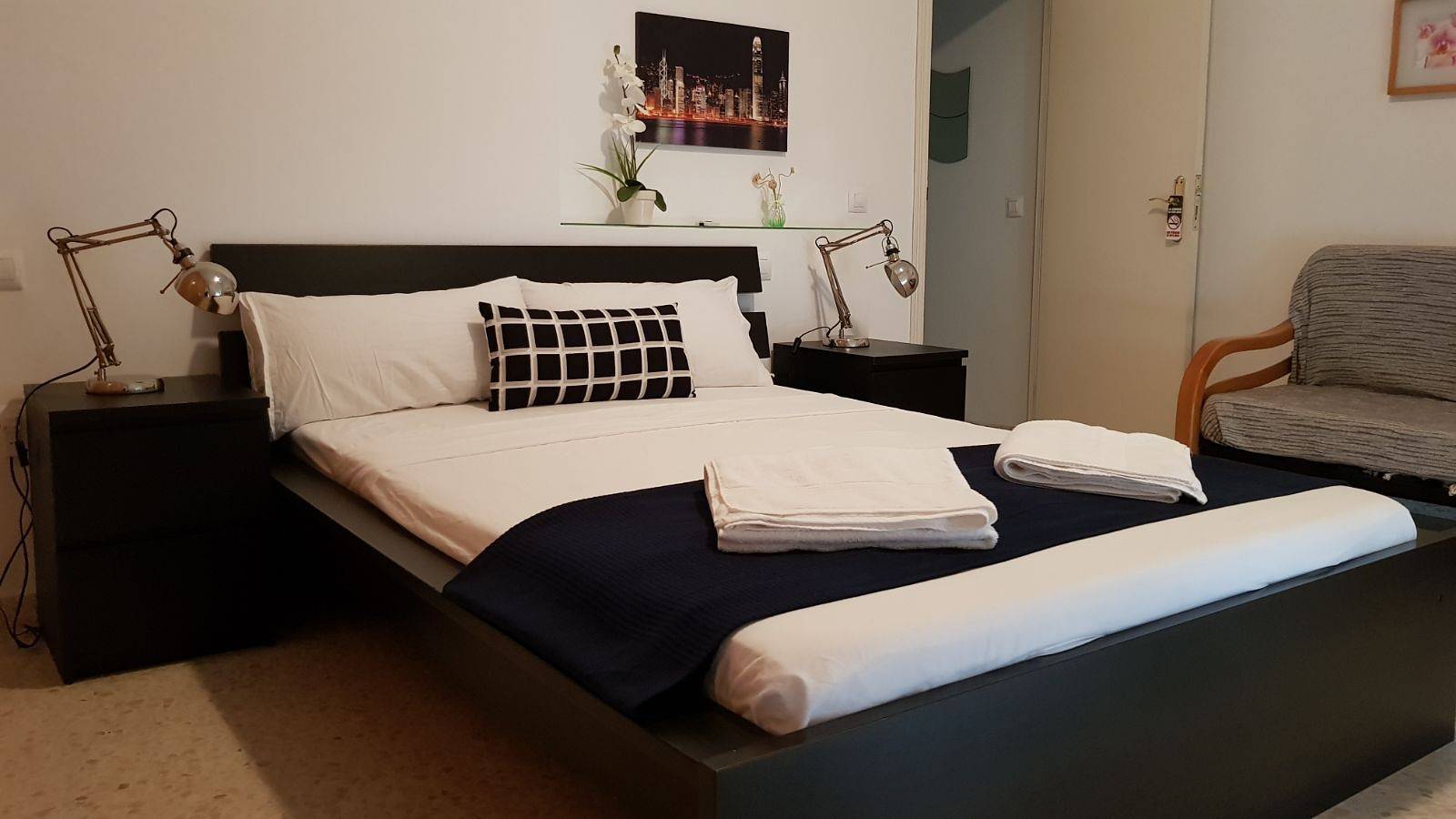 Entire apartment, Apartment 'Sevilla' with Wi-Fi and Air Conditioning in Casco Antiguo, Sevilla