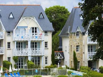 Gîte pour 5 personnes, avec piscine, adapté aux familles dans Casino de Bénodet