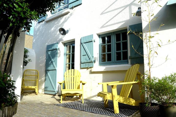 Gîte pour 3 personnes, avec terrasse et jardin
