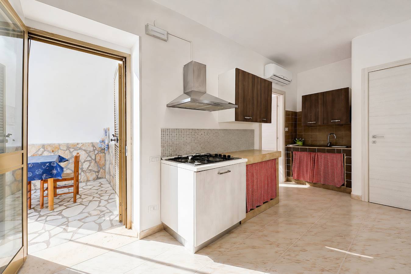Ganze Wohnung, Apartment 'Francesca, Bilo A' mit Gemeinschaftsterrasse, Wlan und Klimaanlage in Marina di Peschici (Peschici), Peschici und Umgebung