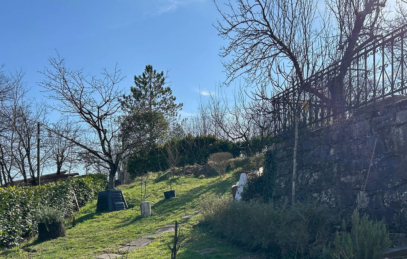 Ganze Ferienwohnung, Gemütliche Ferienwohnung in Buzet: WLAN, Klimaanlage, Parkplatz und in der Nähe des Flusses in Buzet, Zentralistrien