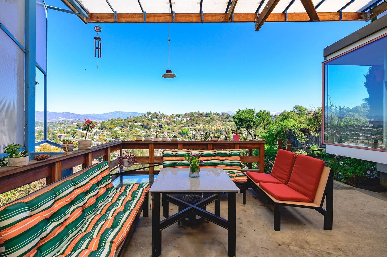 Apartamento entero, Scenic Retreat with Deck   Stunning Views in La in Glendale (CA), Los Angeles County