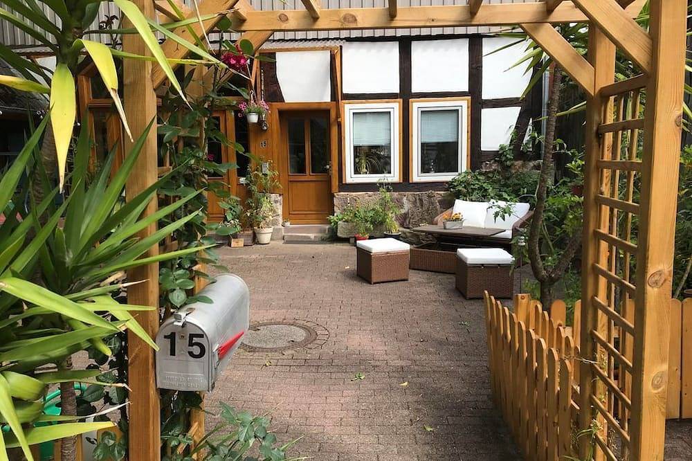 Ganze Wohnung, Ferienwohnung Zum Wilden Wein - Zum Wilden Wein, Fewo, Dusche, Wc, 1 Schlafraum in Uslar, Weserbergland