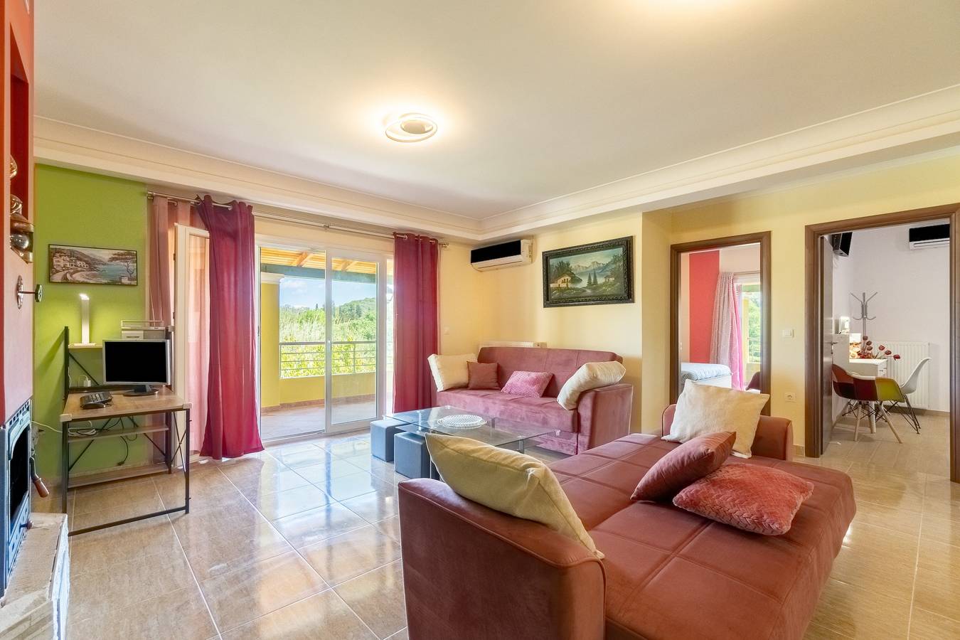 Entire apartment, Apartment 'Casa D'Irene' with Mountain View, Wi-Fi and Air Conditioning in Corfu