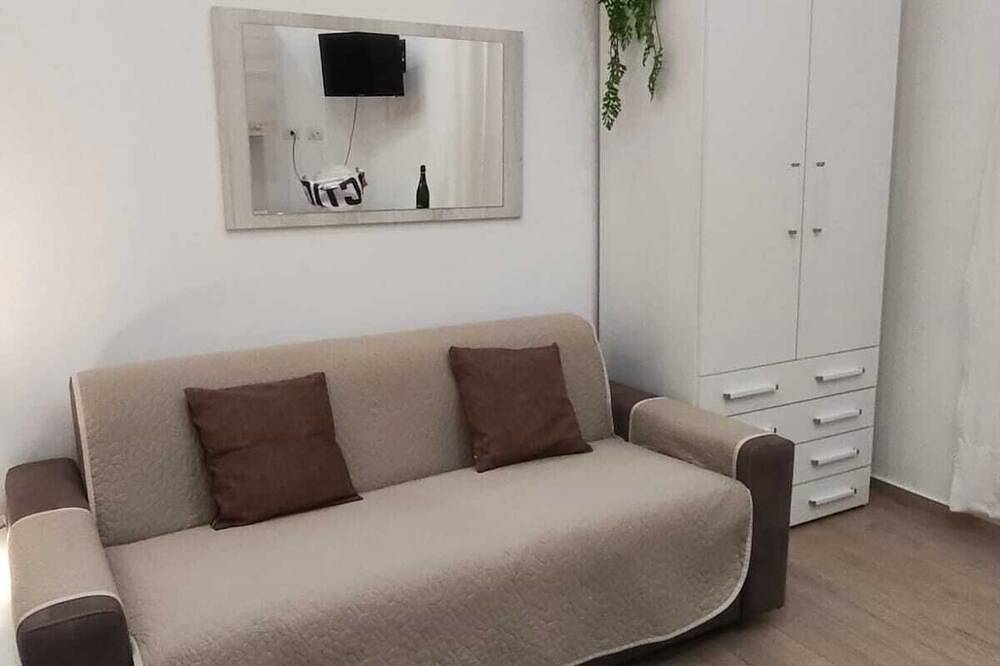 Struttura Molto Elegante Nel Pieno Centro Di Barletta \naffittacamere Gold in Barletta, Via Francigena