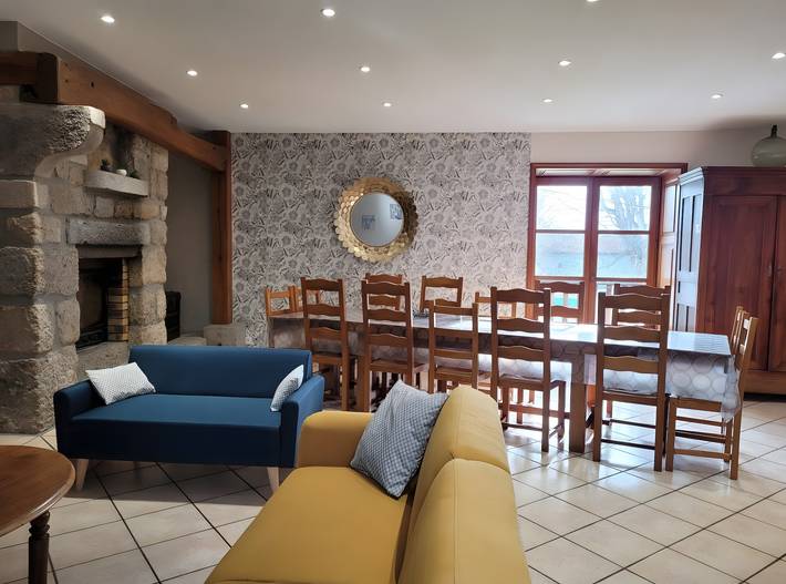 Gîte pour 14 personnes, avec jardin, animaux acceptés
