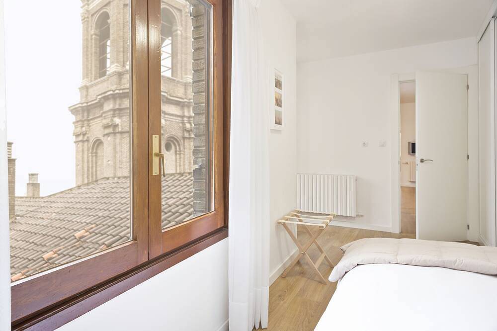Ganze Wohnung, Wohnung mit Aussicht im historischen Zentrum in Saragossa, Saragossa Provinz