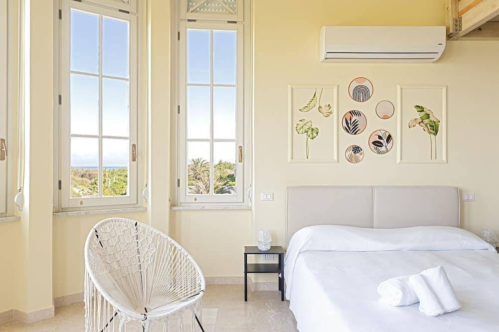 Appartamento intero, Homiday -Gioiello Vista Mare- Parcheggio Privato in Pisa, Riviera Toscana