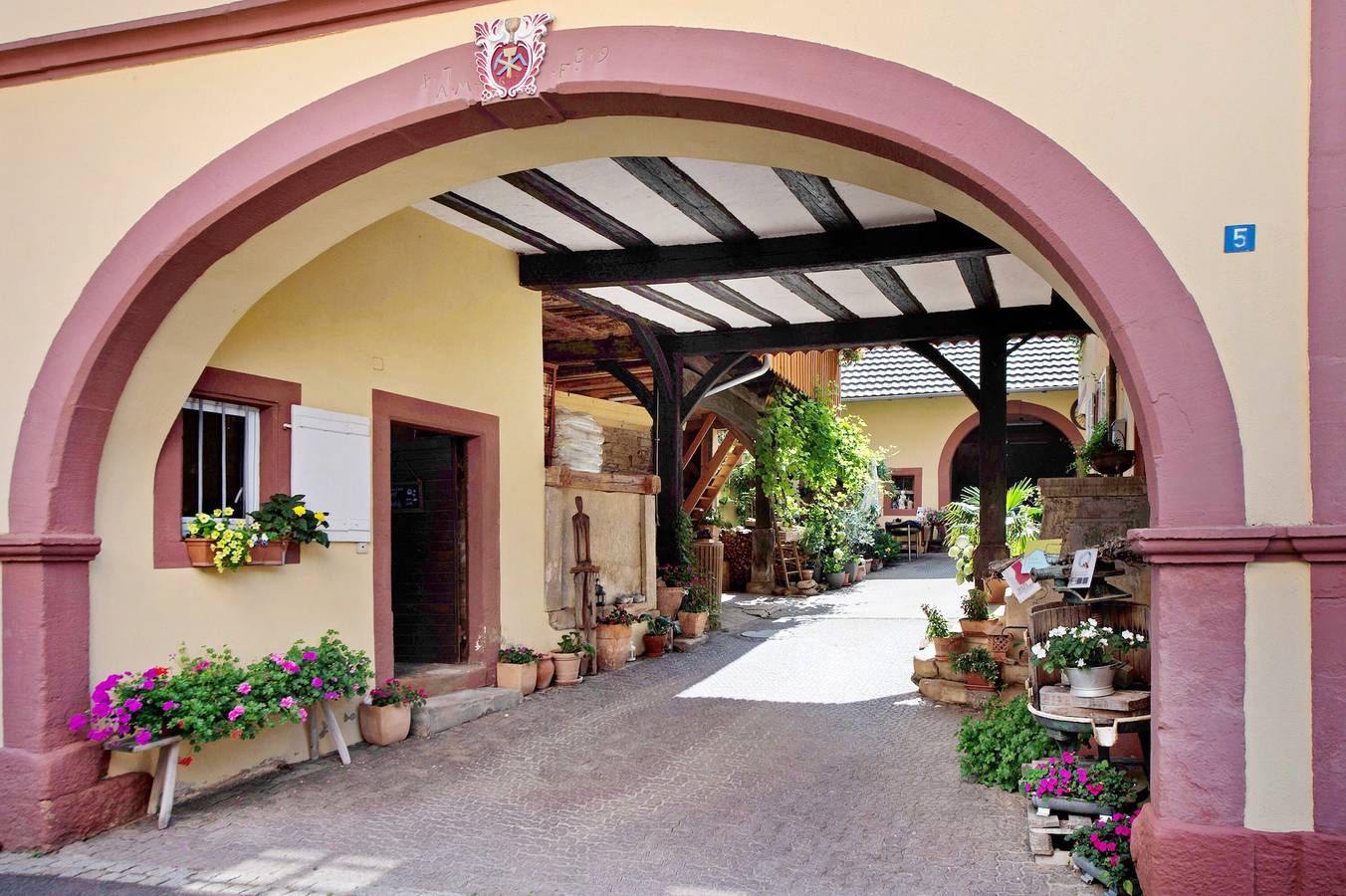 Ganze Wohnung, Ferienwohnung "Haus Romann" mit Gemeinschaftsterrasse und Wlan in Britzingen, Müllheim
