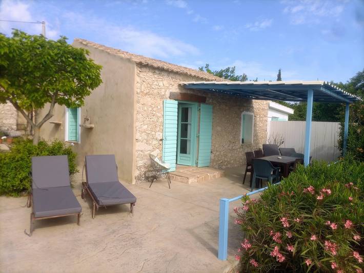 Sira Stonehouse 1: casa in pietra con vista mare a Zante in Agios Nikolaos (Zakynthos), Zante